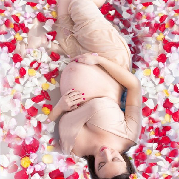 Sesiones de fotos de maternidad Milk Bath